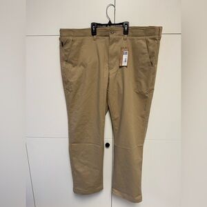 NWT Eddie Bauer Men’s classic sport chinos. Size 42x30.